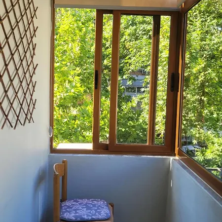 Cozy 2 Bedroom In Myslym Shyri Apartamento *