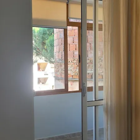 Cozy 2 Bedroom In Myslym Shyri Apartamento *