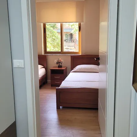 Apartamento Cozy 2 Bedroom In Myslym Shyri