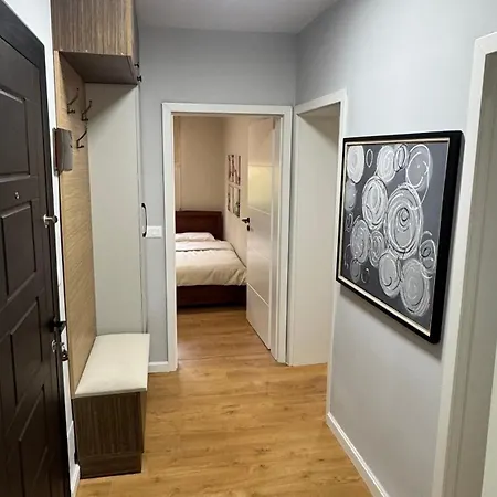 Cozy 2 Bedroom In Myslym Shyri Apartamento Tirana