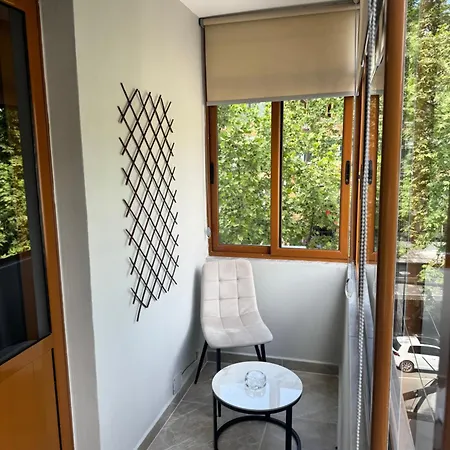 Cozy 2 Bedroom In Myslym Shyri * Tirana
