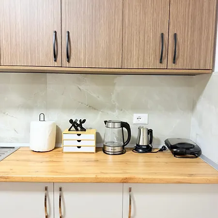 Cozy 2 Bedroom In Myslym Shyri Appartamento *