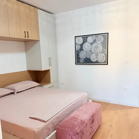 Διαμέρισμα Cozy 2 Bedroom In Myslym Shyri *