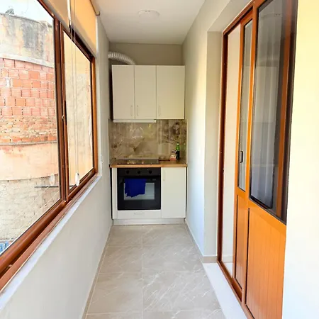 Cozy 2 Bedroom In Myslym Shyri * Τίρανα