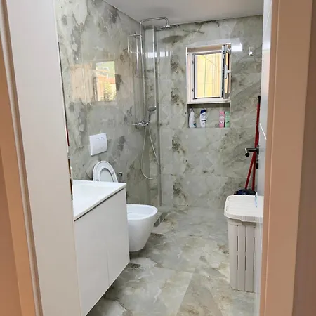 Cozy 2 Bedroom In Myslym Shyri Διαμέρισμα